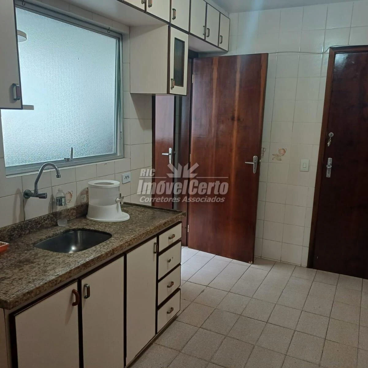 Apartamento, 76 m², com máquina de lavar