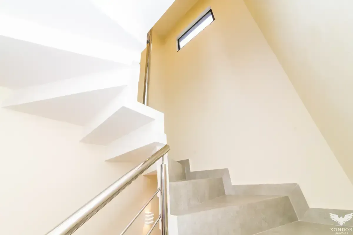Two-story house with 230 m² and 3 bedrooms, 1 suite — photo 83