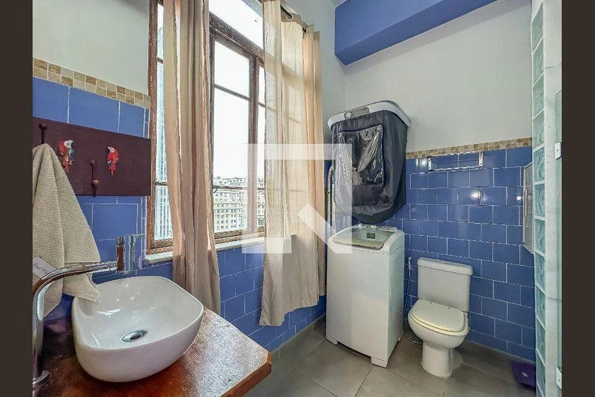 Furnished studio, 30 m², with floor-to-ceiling windows — photo 20