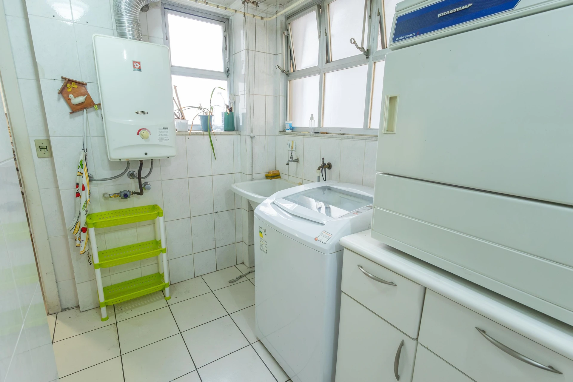 2-bedroom apartment with a dishwasher in Curitiba — photo 38
