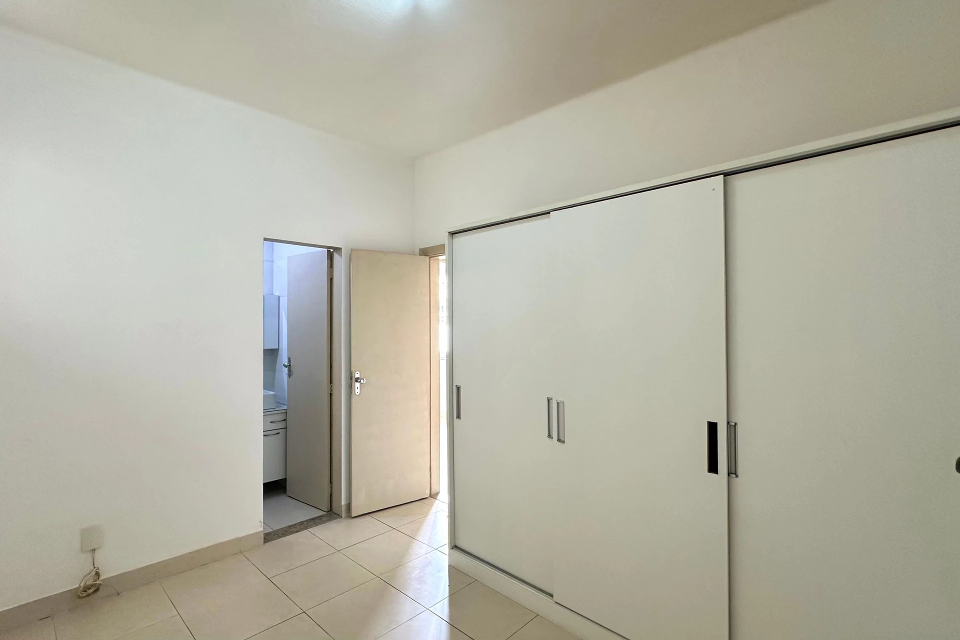 2-bedroom apartment with a mountain view in Rio de Janeiro — photo 26