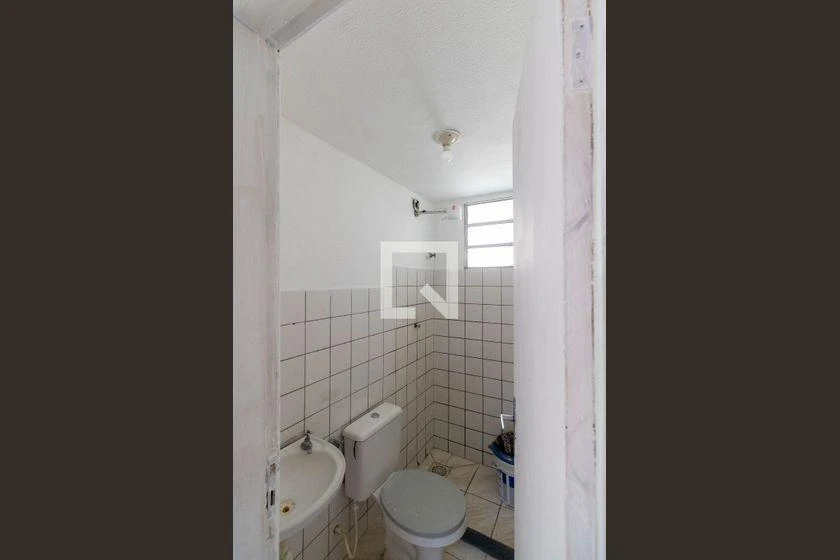 2-bedroom apartment with 1 parking space and closed kitchen