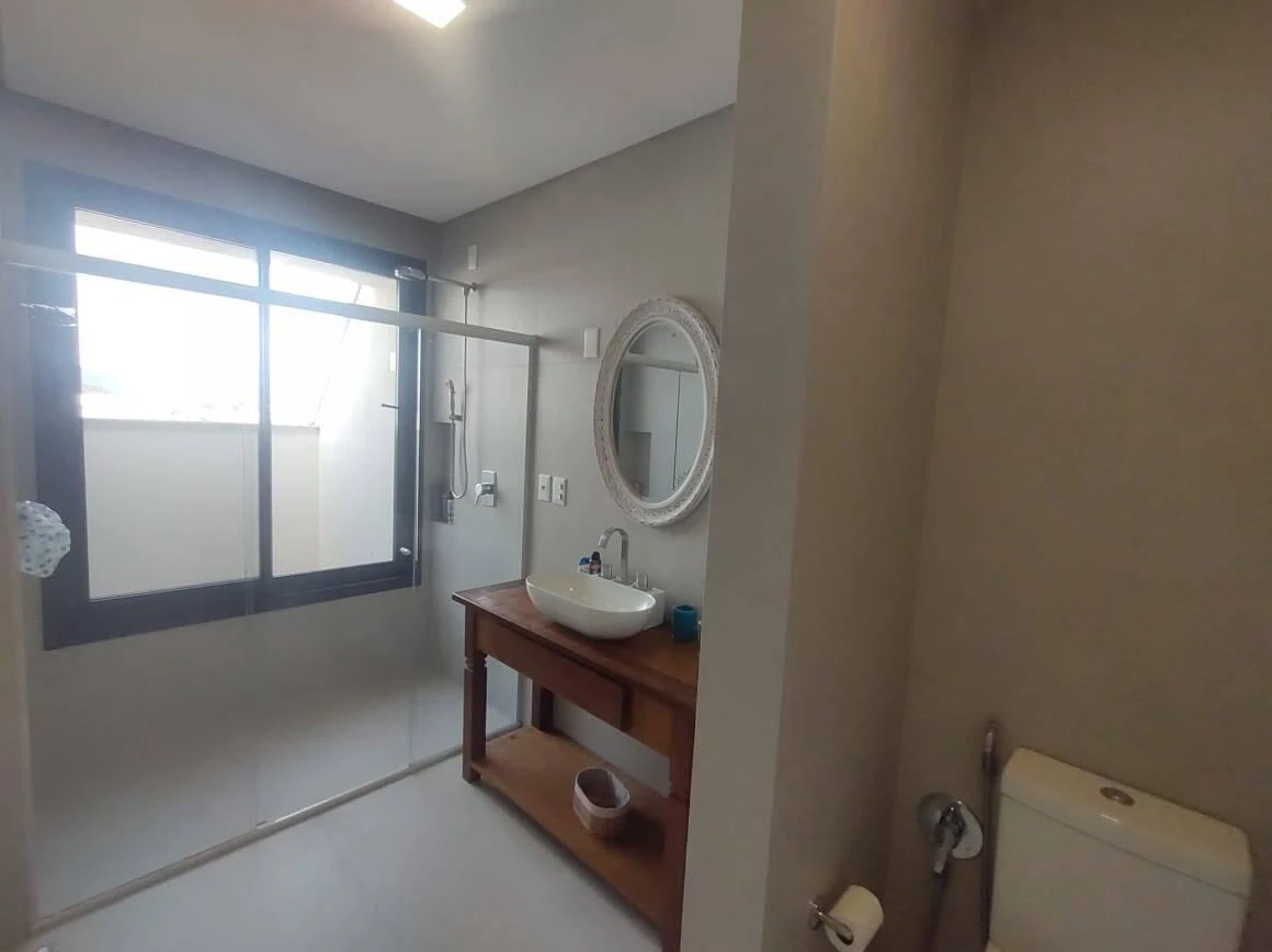 Departamento de 4 dormitorios con ventanales de piso a techo — photo 21