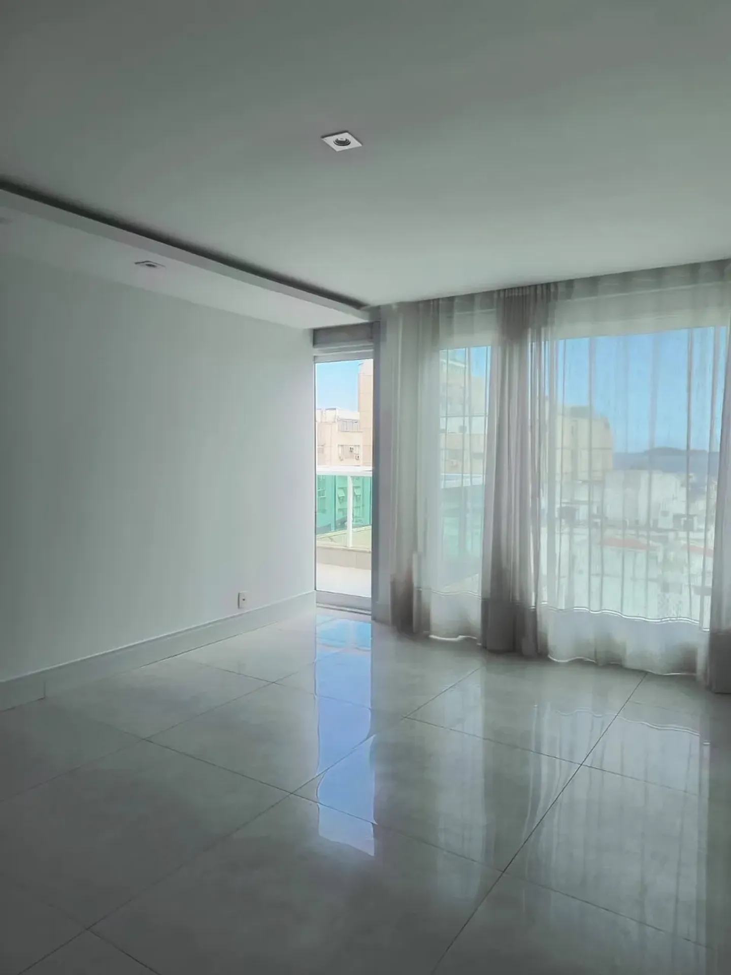 Rooftop apartment with 3 bedrooms and 1 bathroom — photo 53