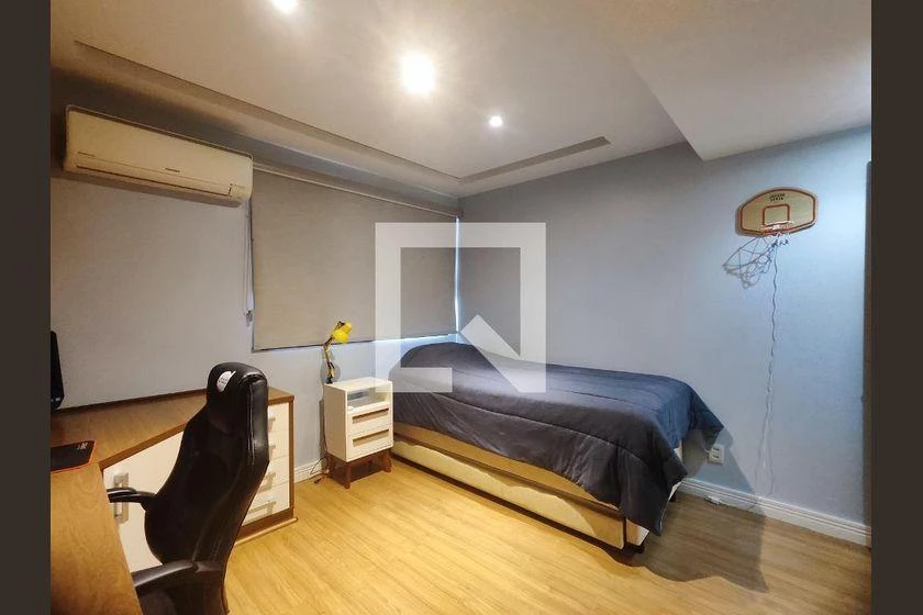 Rental apartment with 4 bedrooms, 360 m² and a balcony — photo 20