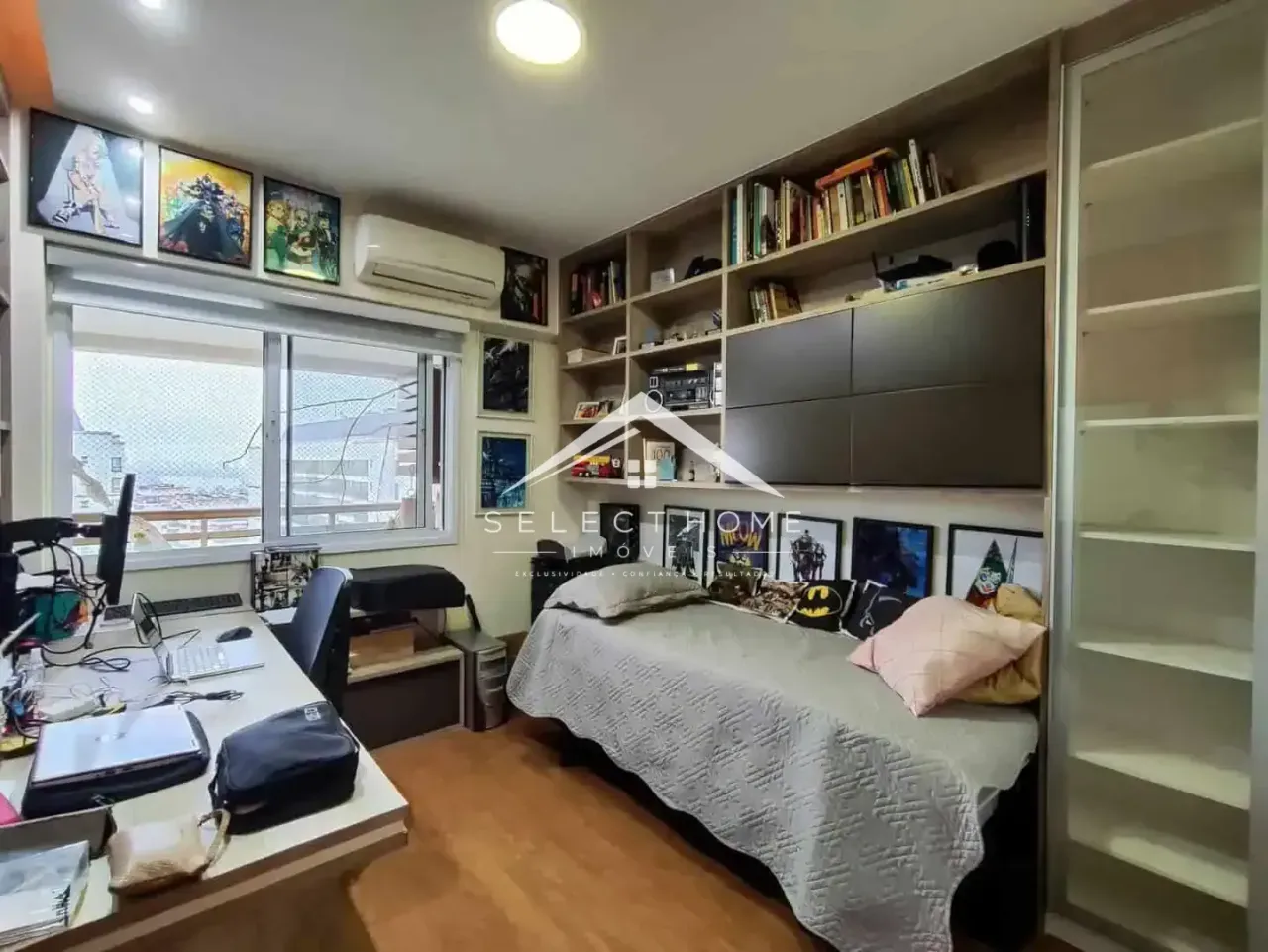 Floor-to-ceiling windows in a 4-bedroom apartment, 150 m² — photo 20