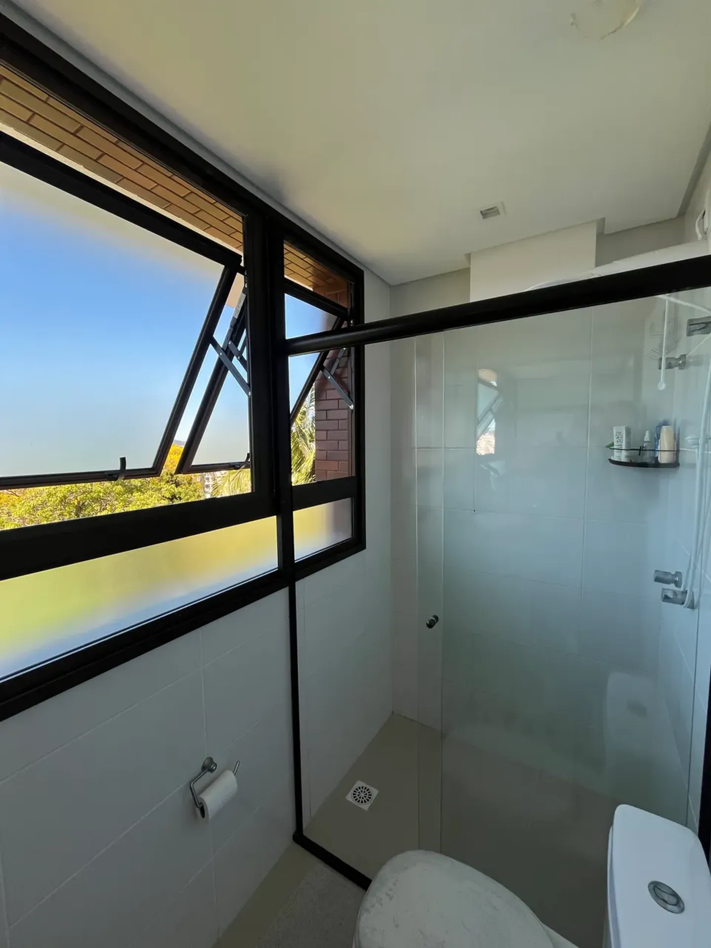 Мебльована квартира 86 м² з 2 спальнями-сюїтами — photo 8