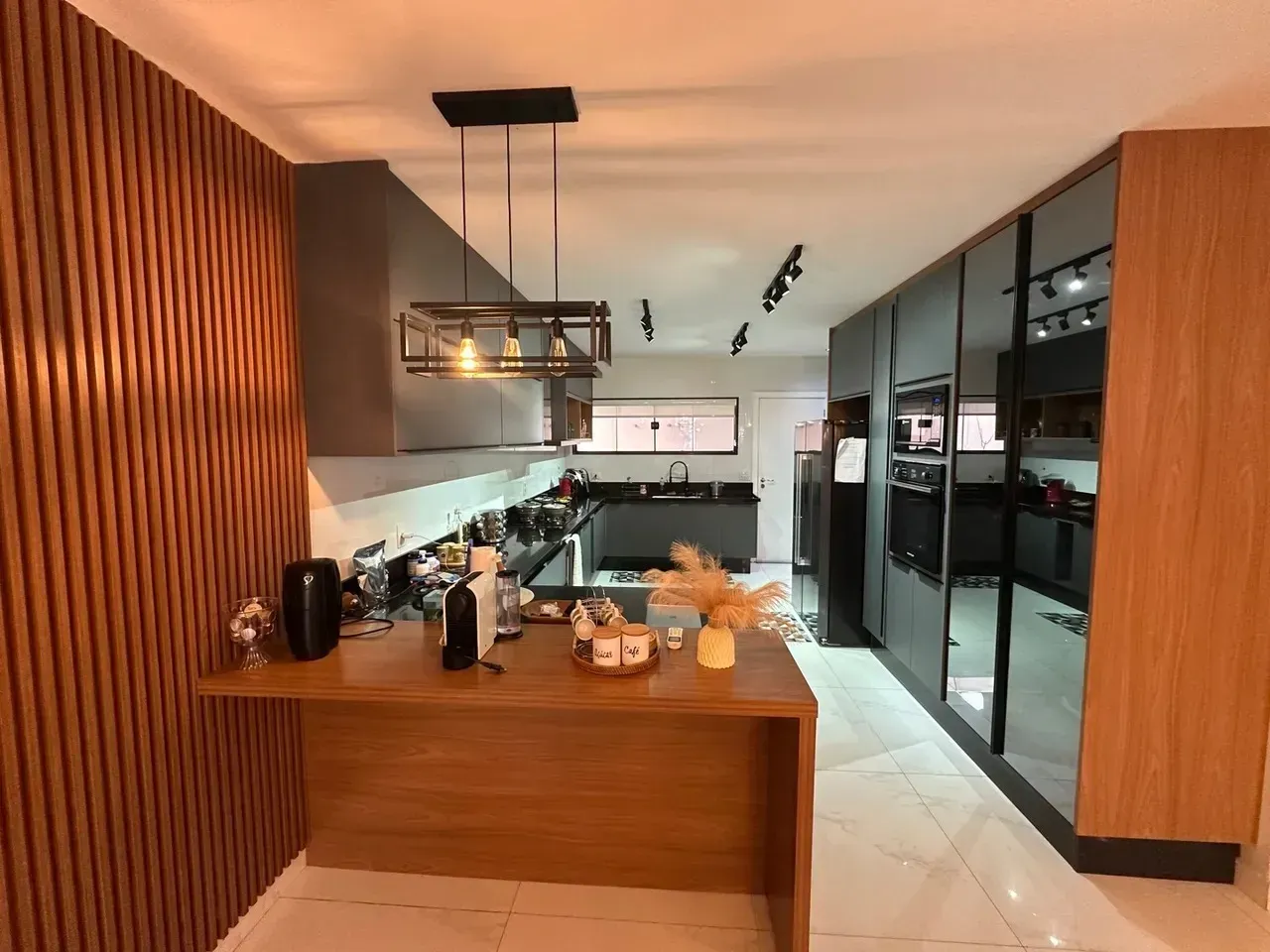 Casa mobiliada com 5 quartos e 5 banheiros, 488 m² — photo 13