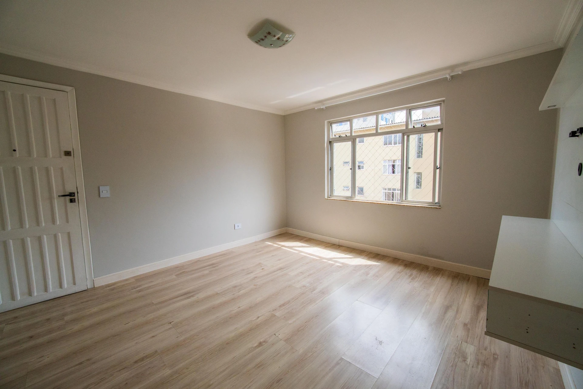 2-bedroom apartment with a washing machine in Curitiba — photo 19