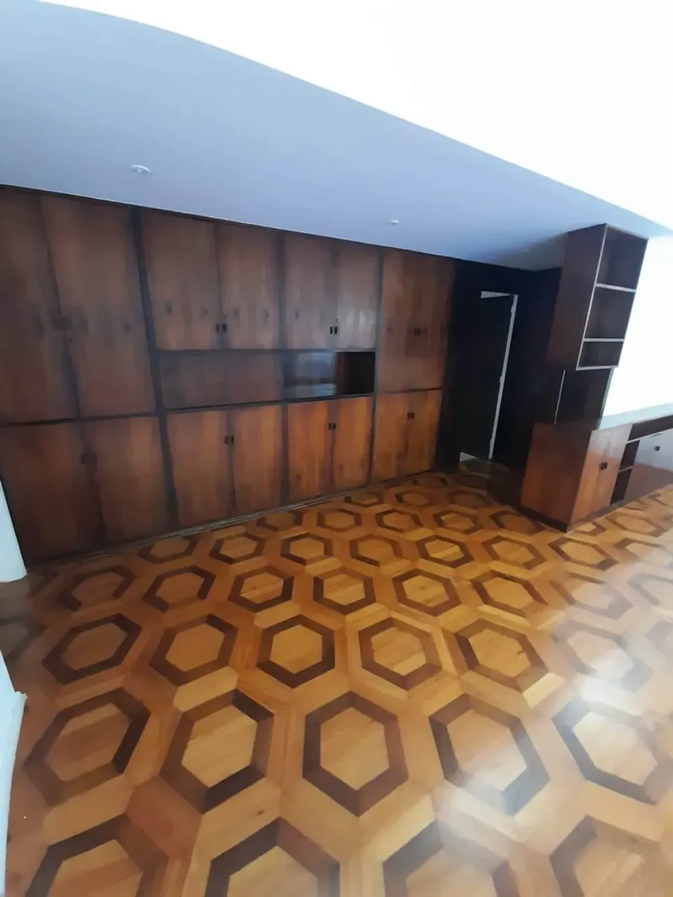 Rental apartment with 3 bedrooms and 2 suites — photo 4