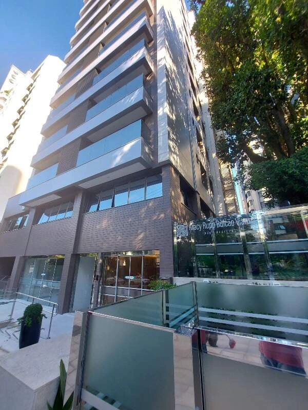 Floor-to-ceiling windows in a 2-bedroom apartment, 64 m² — photo 4