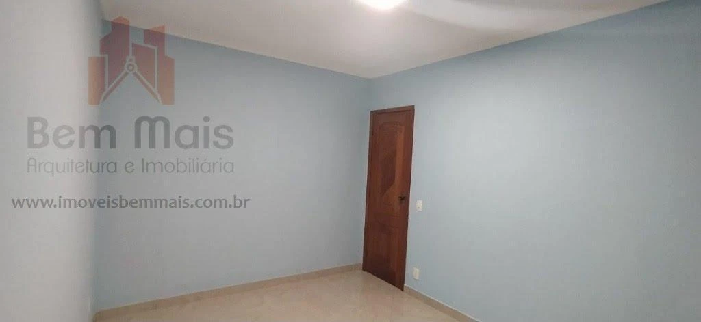 Unfurnished 4-bedroom apartment with closed kitchen — photo 21