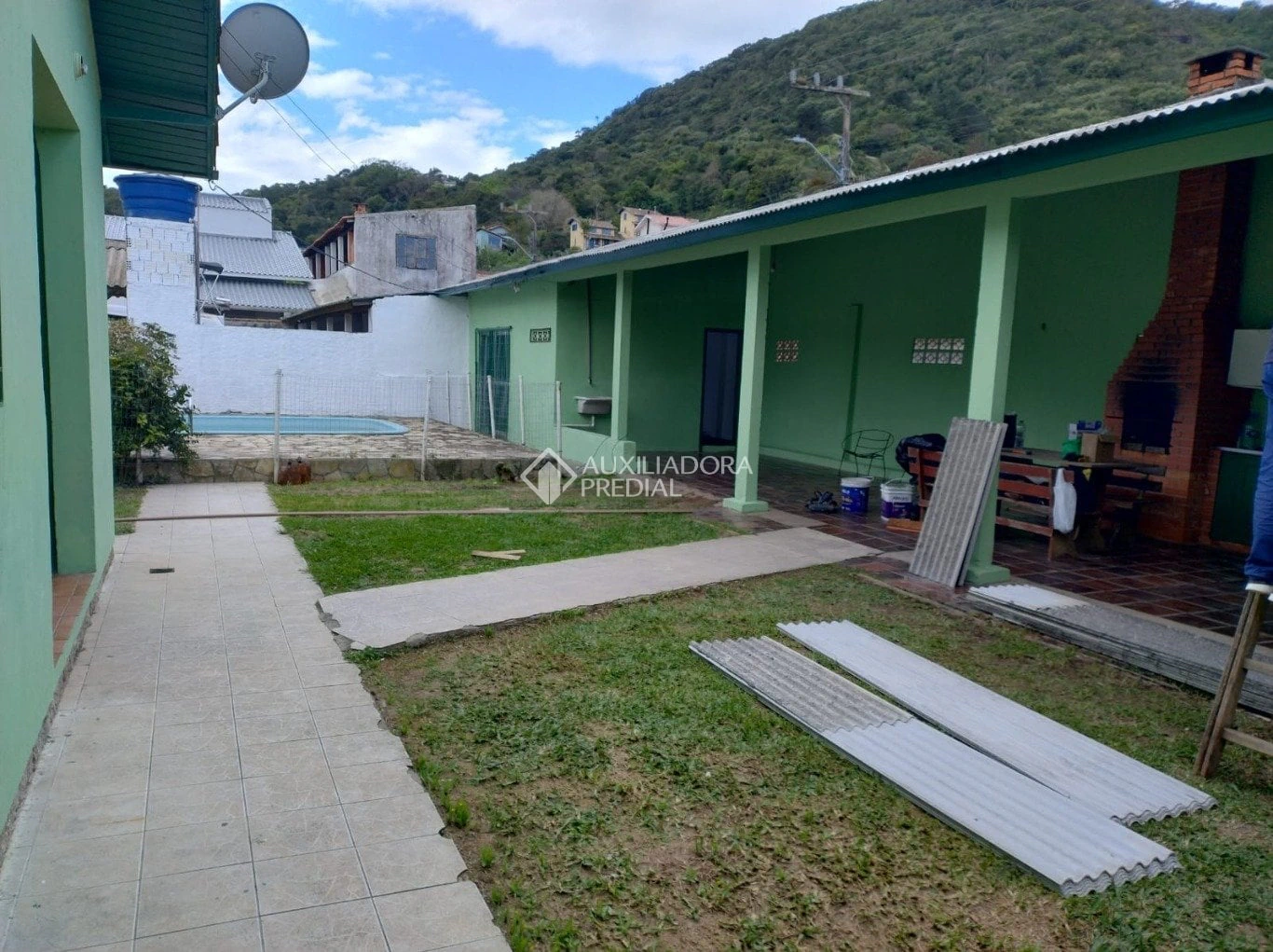 3-bedroom house with a mountain view in Florianópolis — photo 17