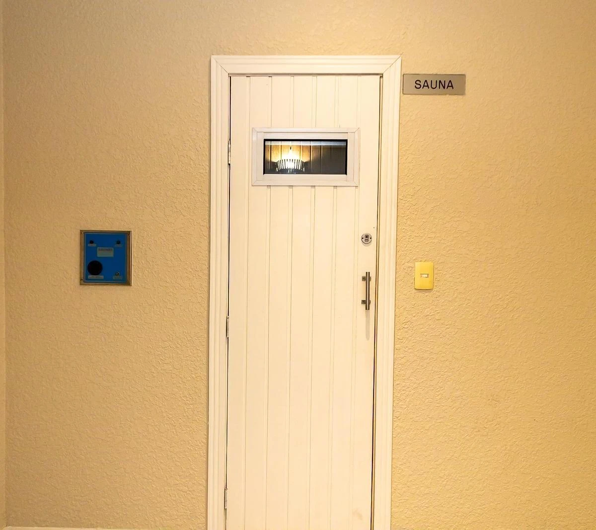 Furnished one-bedroom, 70 m² apartment in Curitiba — photo 42