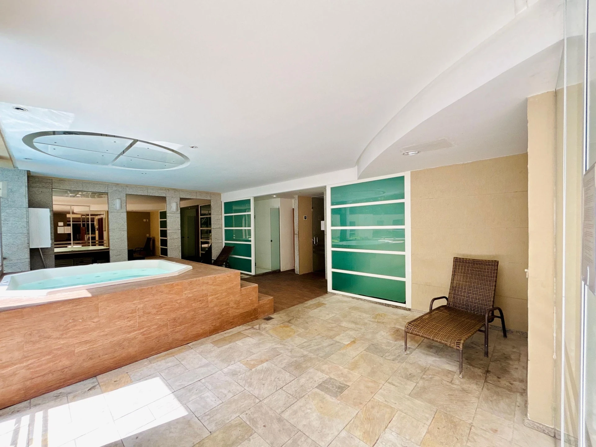 3-bedroom apartment in a building with a sauna — photo 23