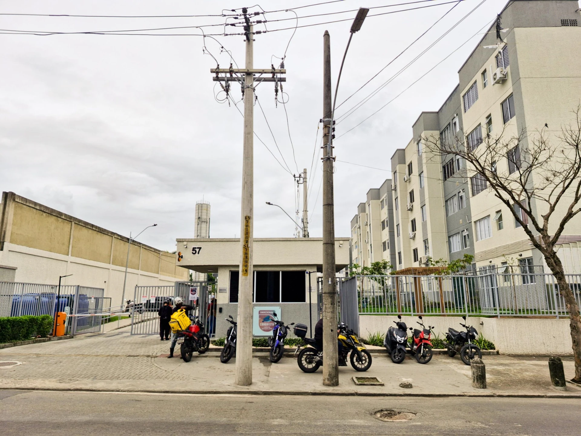 Apartamento com 2 quartos e piscina no condomínio — photo 51