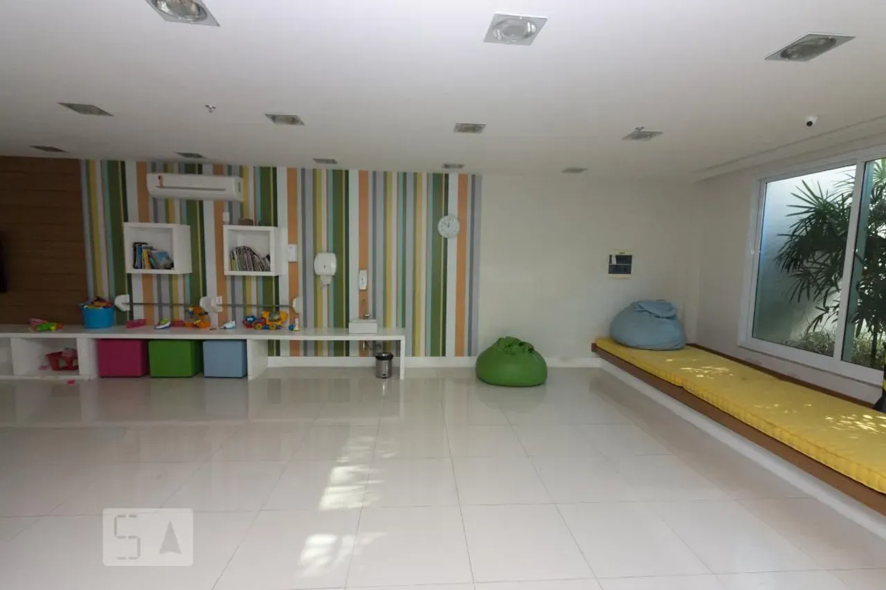 Furnished 93 m² apartment with 3 bedrooms and 1 parking — photo 54