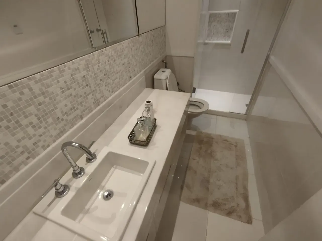 Apartamento sem mobília com 4 quartos e 5 banheiros — photo 33