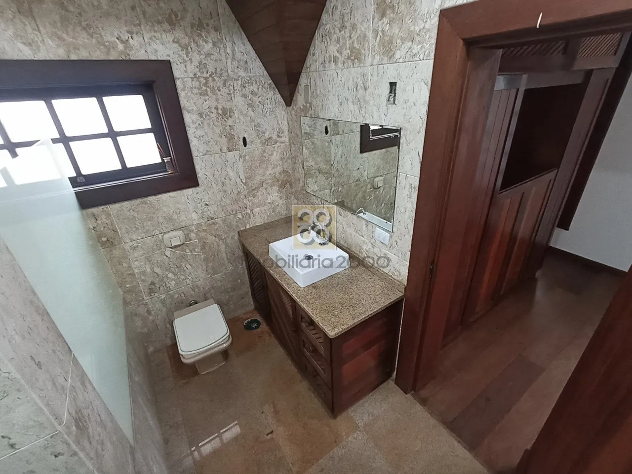 Casa, 187 m², com banheira