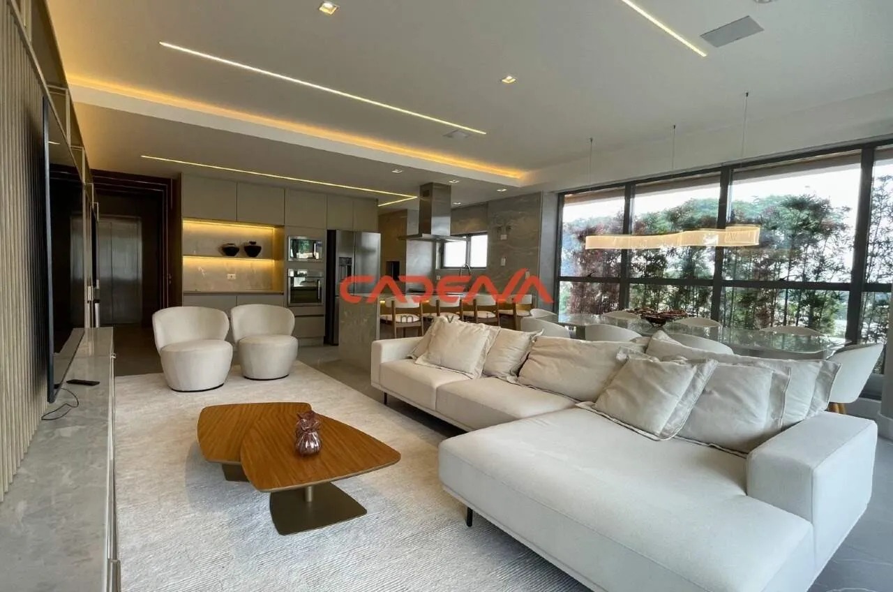 153 m² apartment with 3 en-suite bedrooms and 4 parking