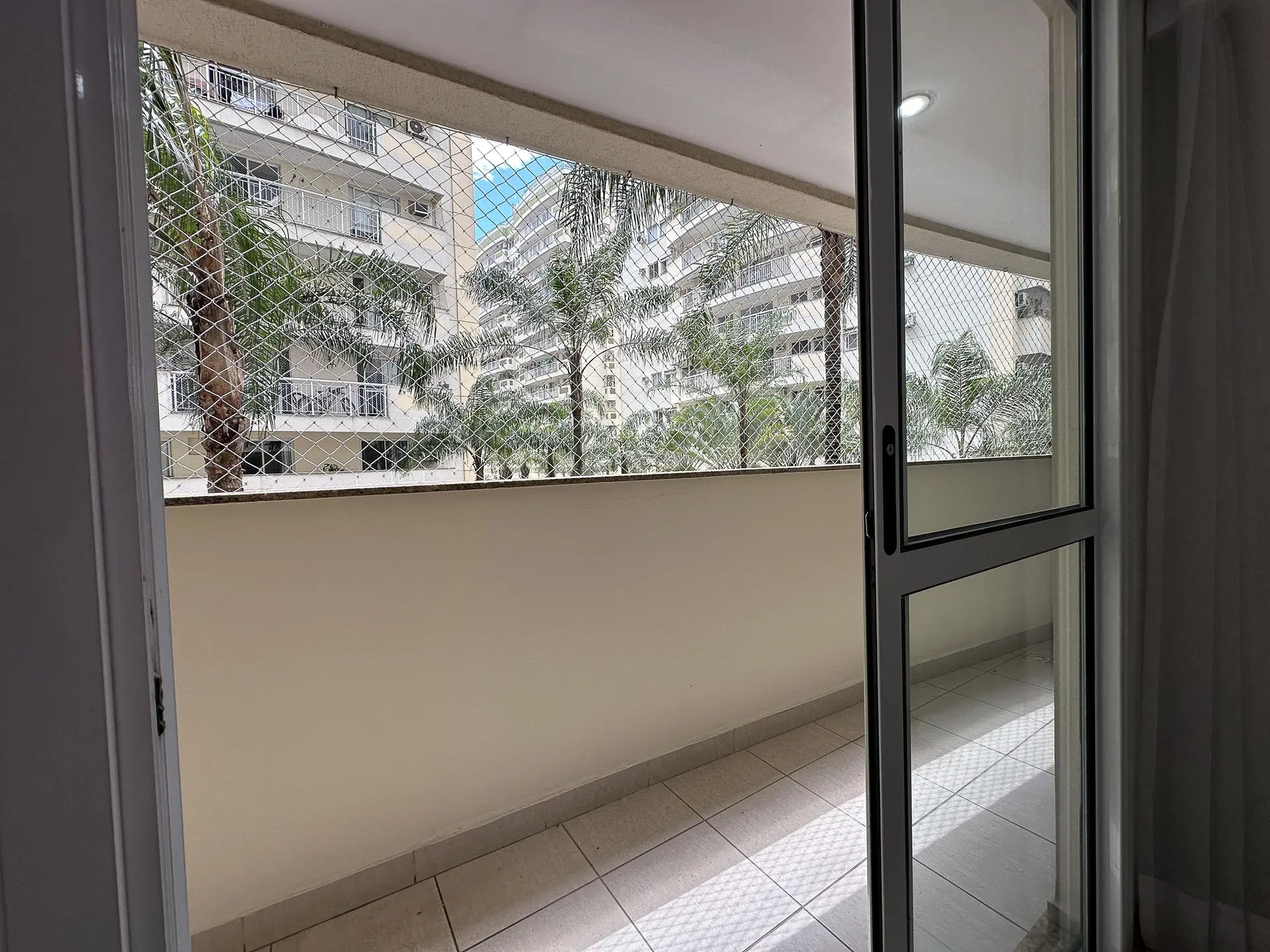 3-bedroom apartment in a building with a sauna — photo 51