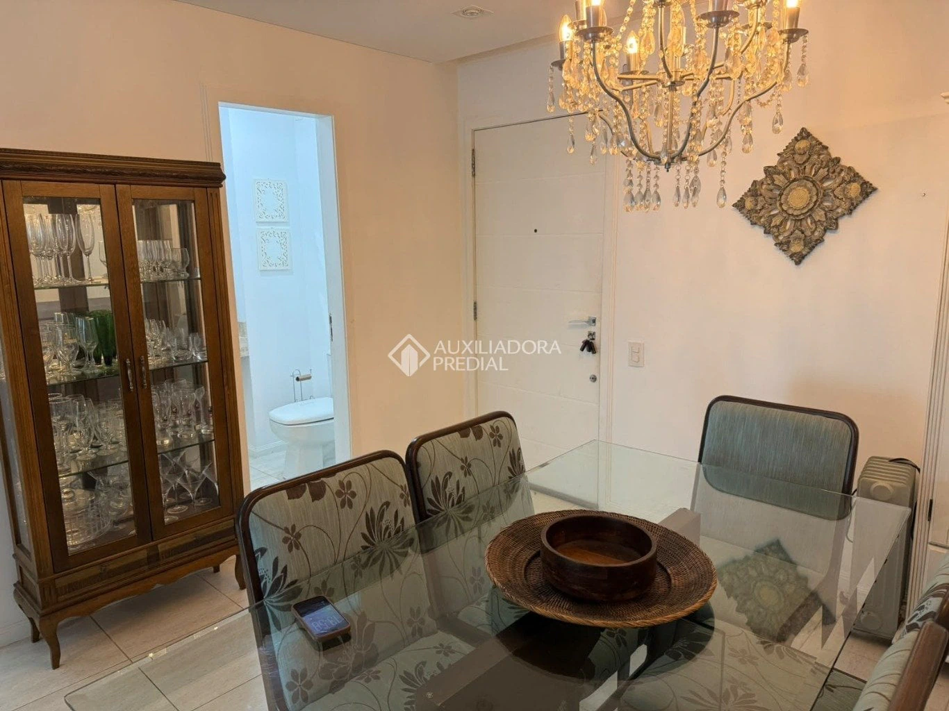 Furnished apartment, 105 m², with a grill on the balcony — photo 22