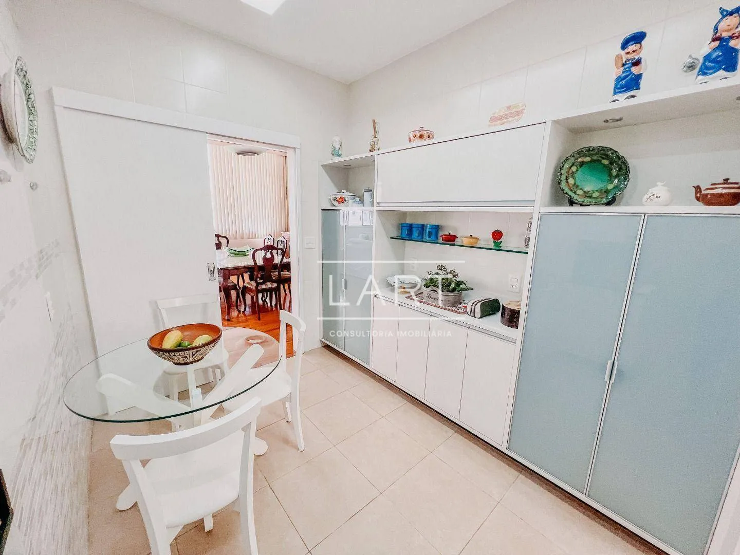 Home office in a 3-bedroom apartment, 160 m² — photo 24