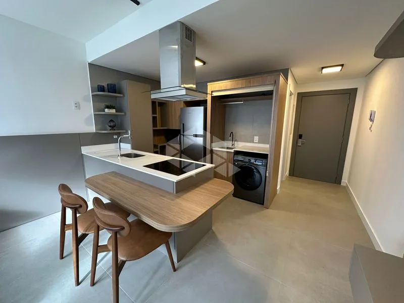 Furnished 33 m² studio with 1 bedroom and 1 bathroom — photo 6