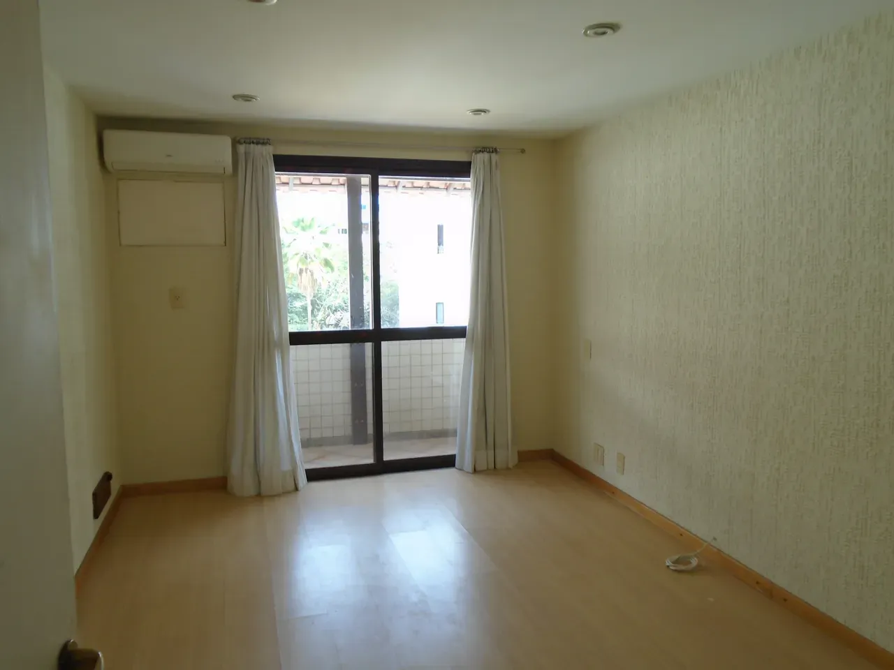 Apartamento, 302 m², com janelas do piso ao teto — photo 18