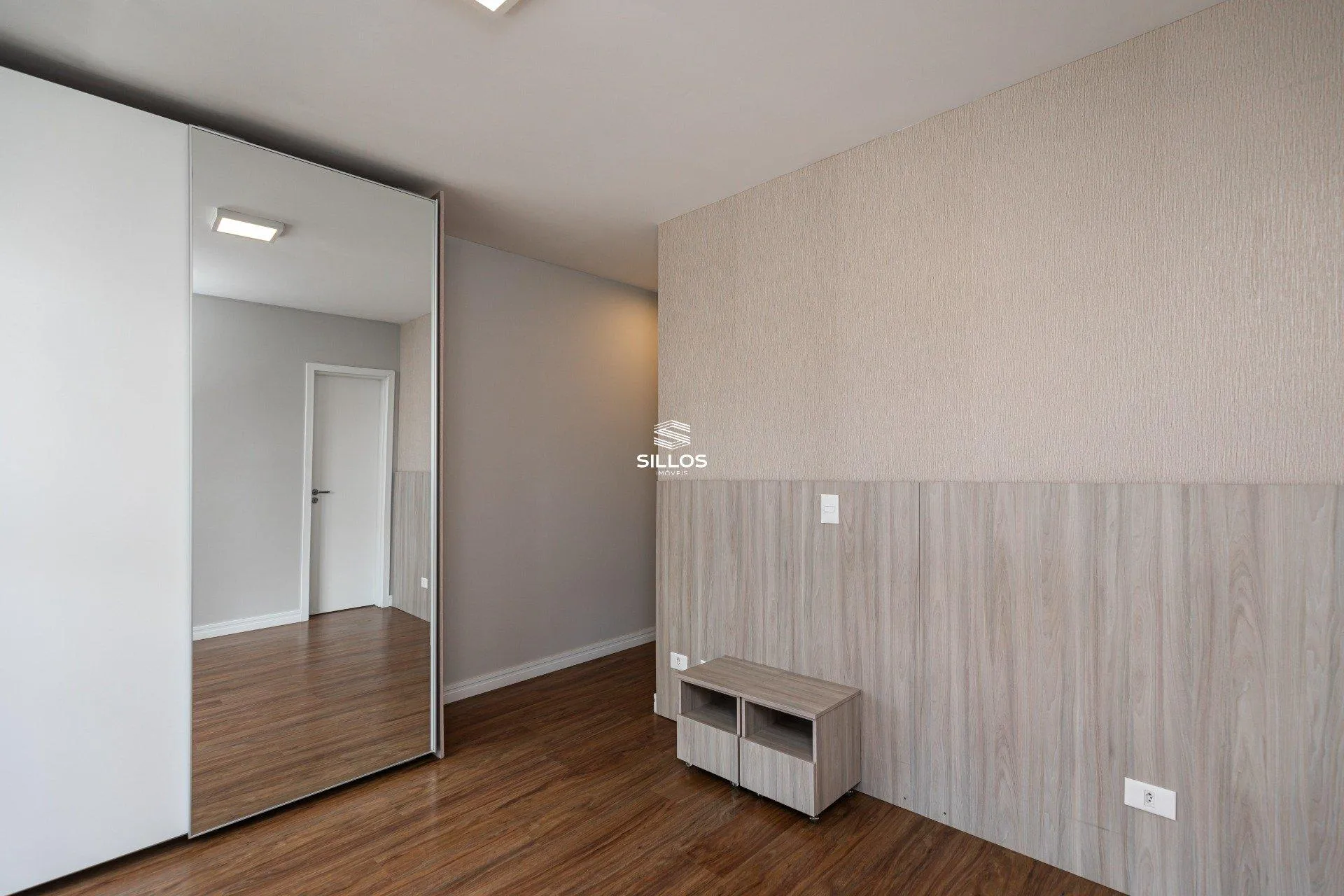 2-bedroom apartment with a grill on the balcony in Curitiba — photo 8
