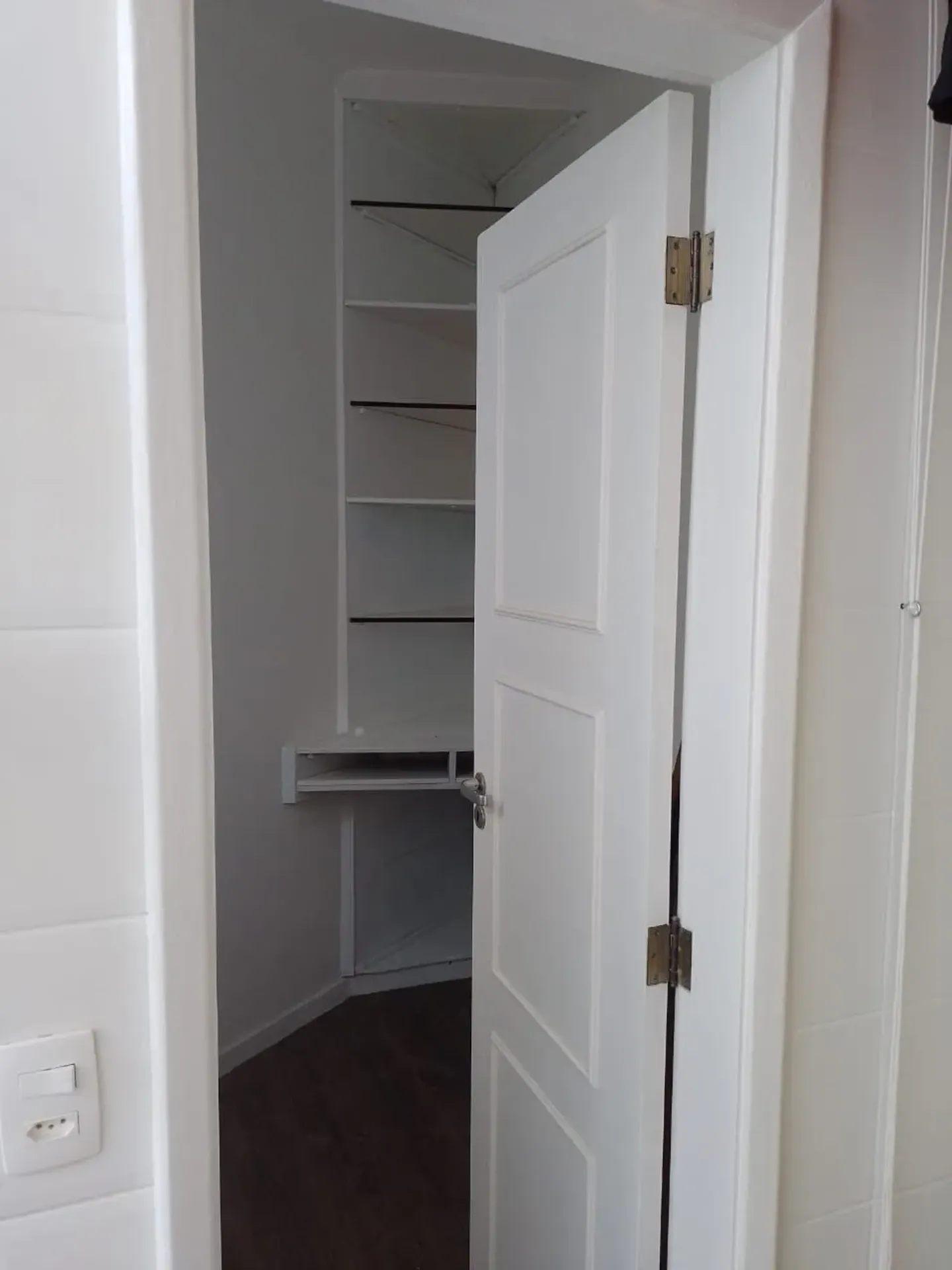 Furnished apartment, 77 m², with a bathtub — photo 37