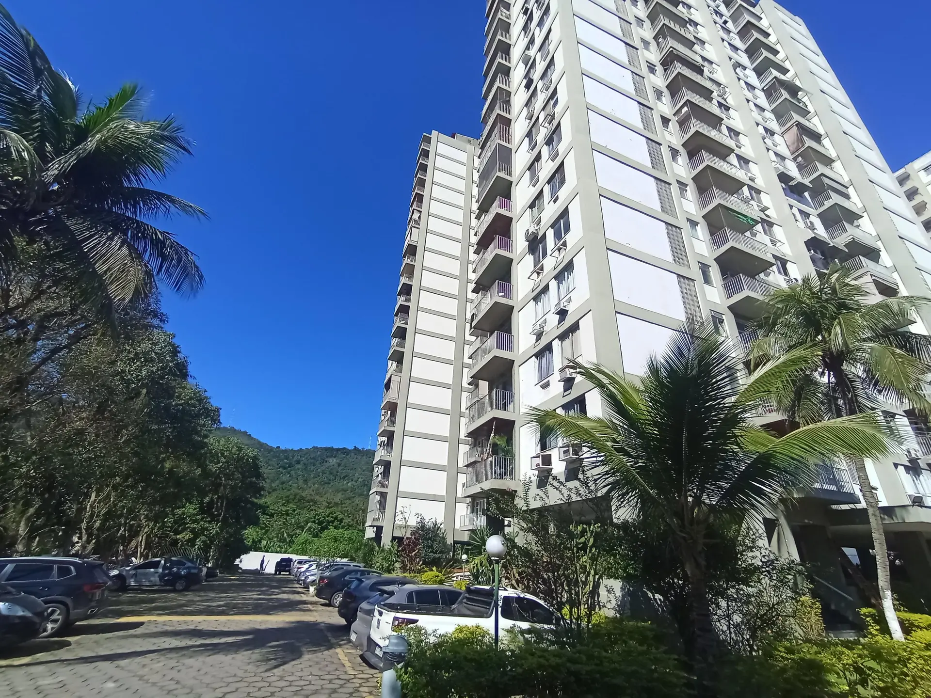 Furnished apartment with 2 bedrooms and a gas stove — photo 20