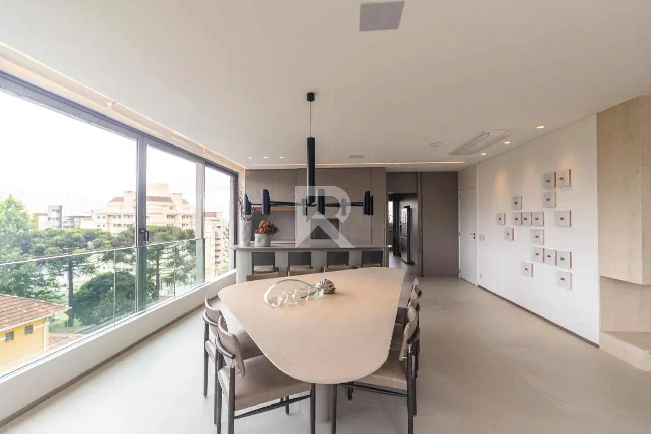 Apartment with 3 en-suite bedrooms and open kitchen — photo 8