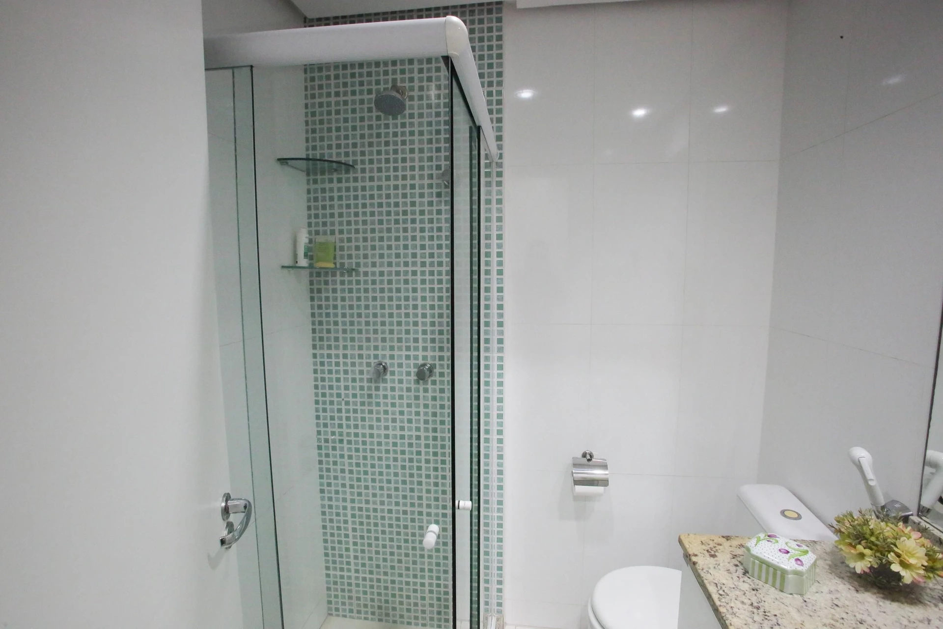 Apartamento mobiliado com 4 quartos e varanda — photo 61