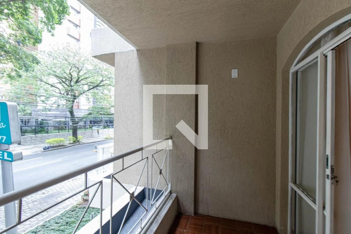 Apartment, 90 m², with wood or laminate floors — photo 9