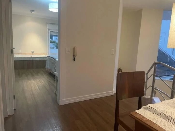 Ванна та 4 спальні: будинок 258 м² — photo 17