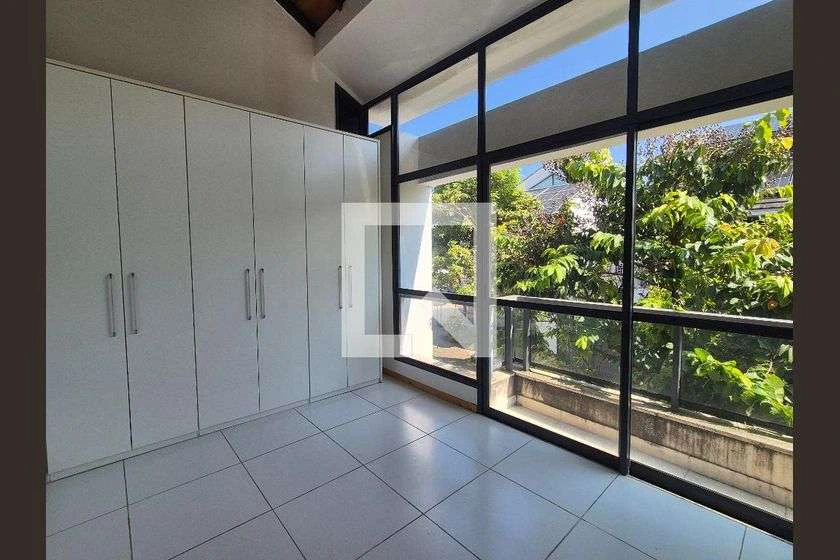 Casa em condomínio com 4 suítes e 150 m² — photo 2