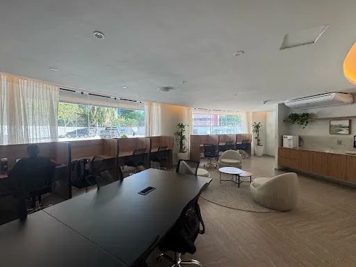 Apartamento mobiliado de 1 quarto com espaço de home office — photo 12