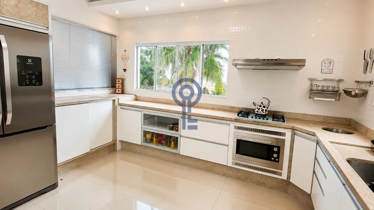 Furnished 3-bedroom house with open-plan kitchen — photo 2