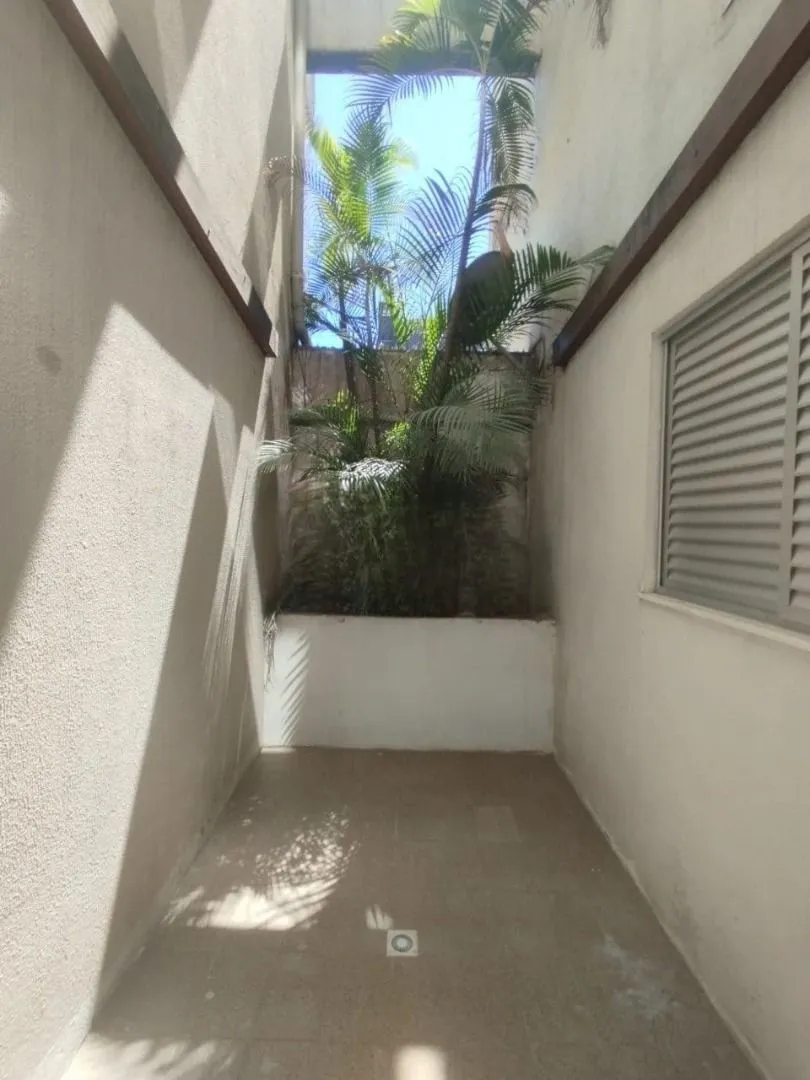 4-bedroom apartment with glass balcony and 152 m² — photo 17
