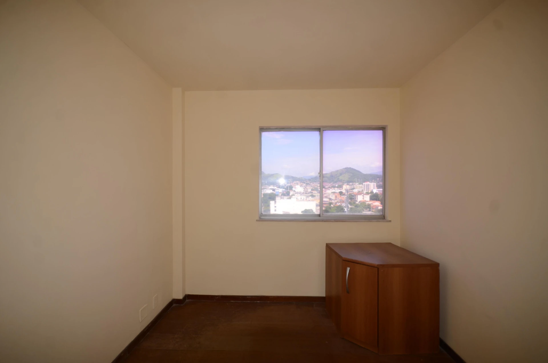 Unfurnished 2-bedroom apartment with a private garden — photo 30