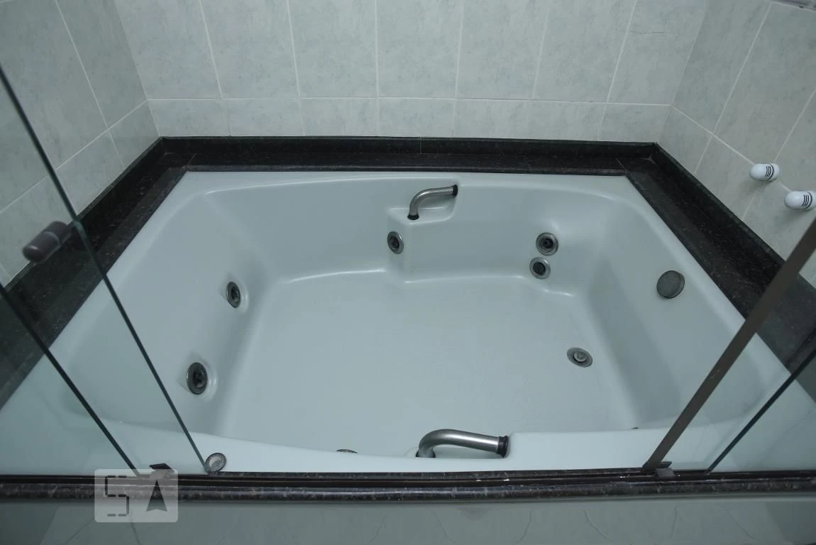 4-bedroom apartment (2 en-suite) with separate kitchen — photo 26