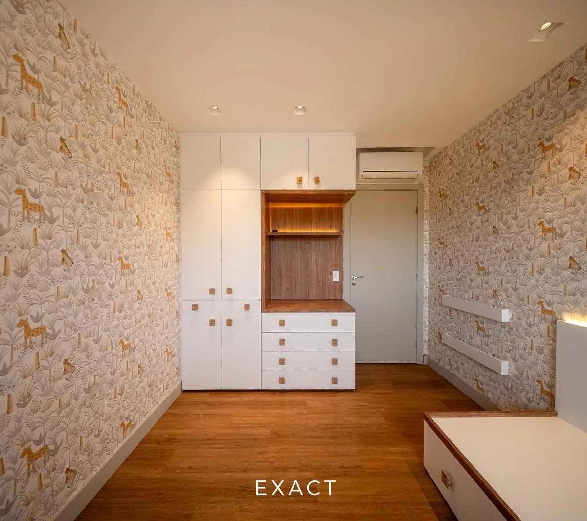 3-bedroom apartment in a building with a gym — photo 11