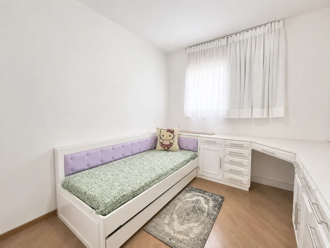 Furnished penthouse apartment with 4 bedrooms — photo 4