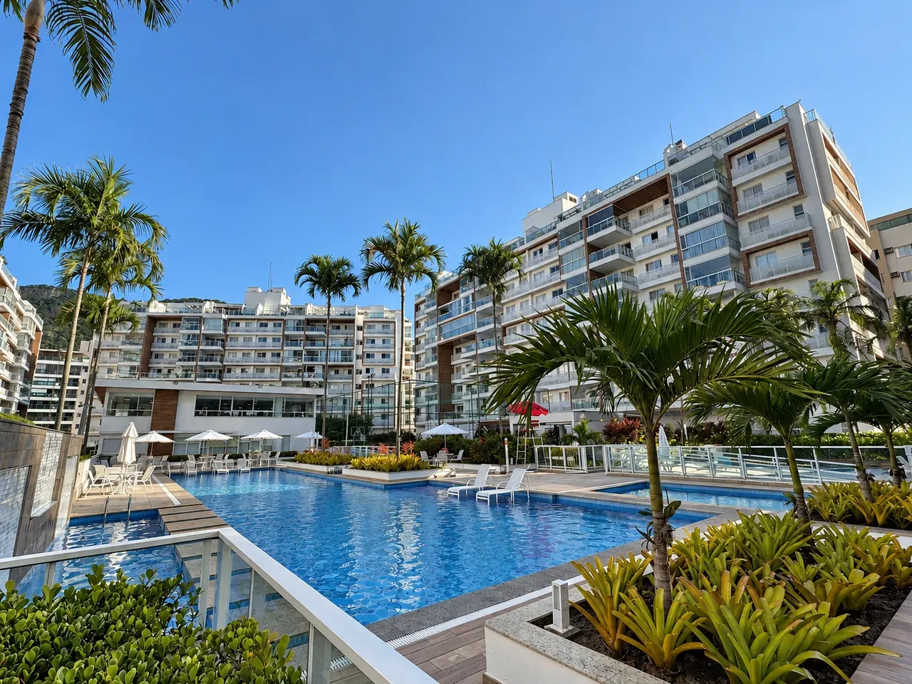 Furnished apartment, 150 m², with a grill on the balcony — photo 15