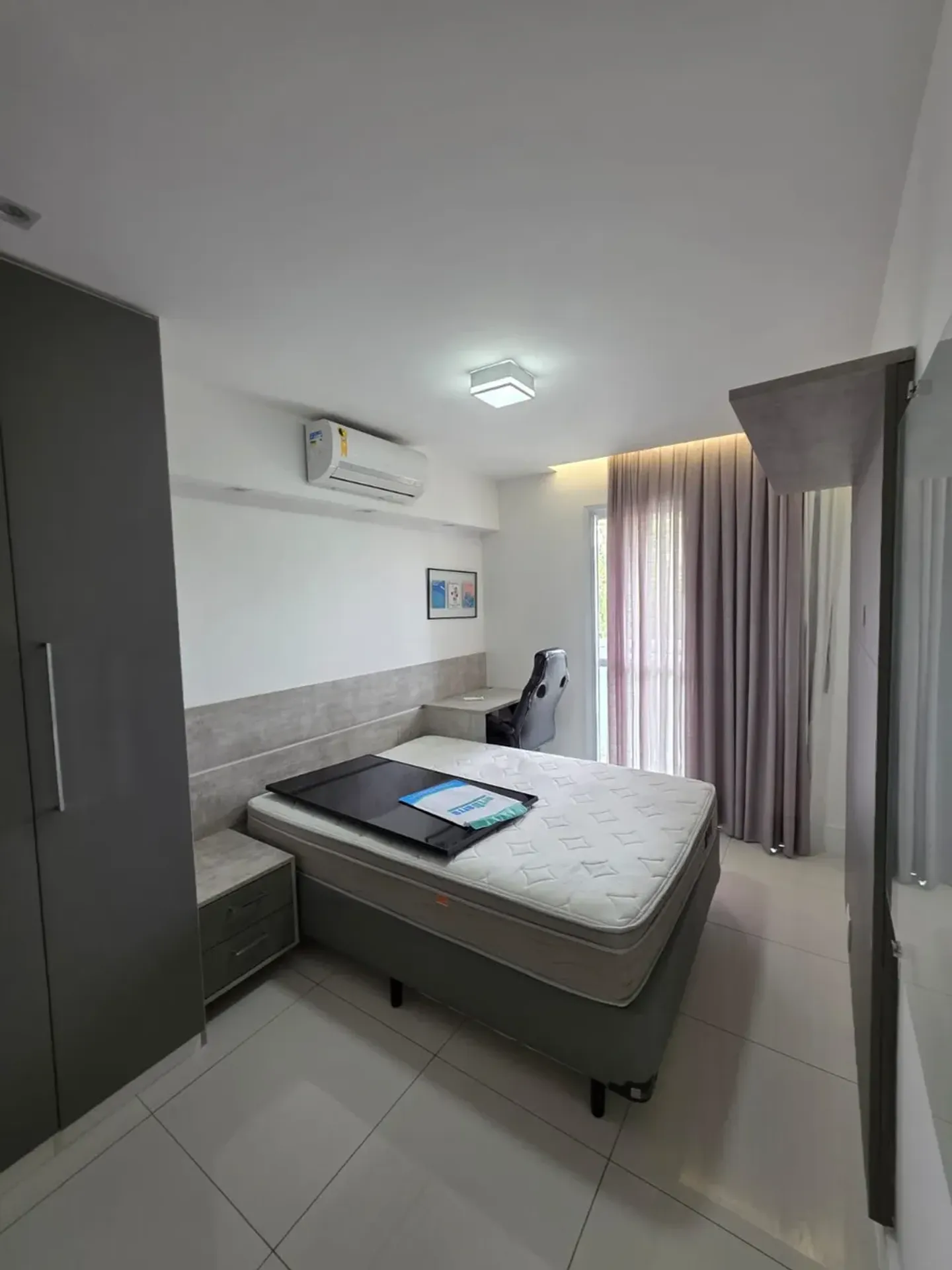 Furnished apartment, 174 m², with a grill on the balcony — photo 4