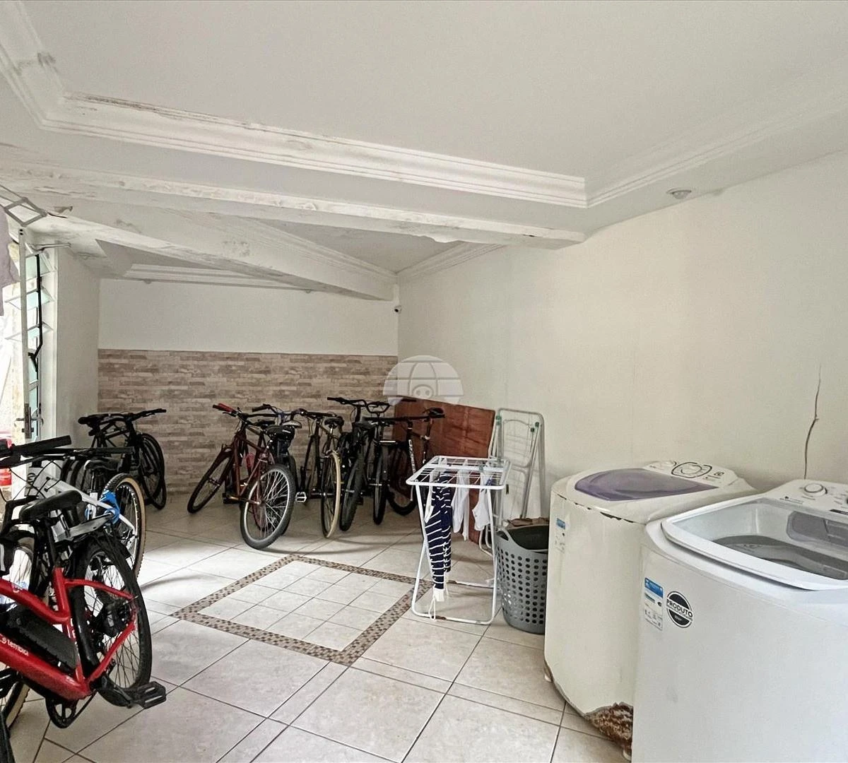 One-bedroom apartment with a washing machine — photo 10
