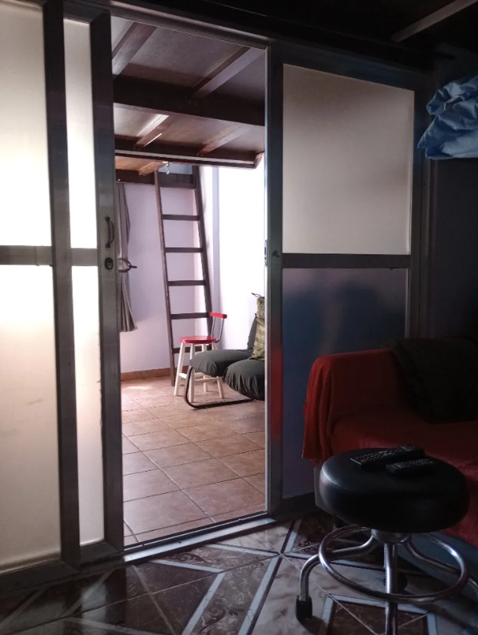 Furnished studio with 1 bedroom and a balcony — photo 6