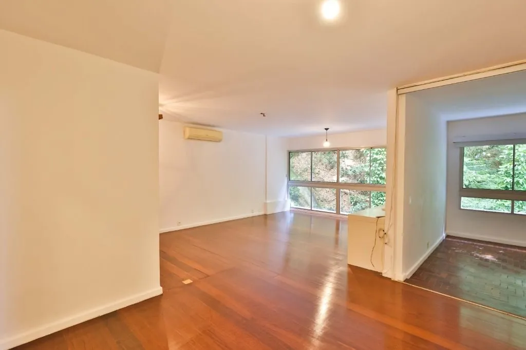 3-bedroom apartment with 2 baths and 125 m² floor area — photo 4
