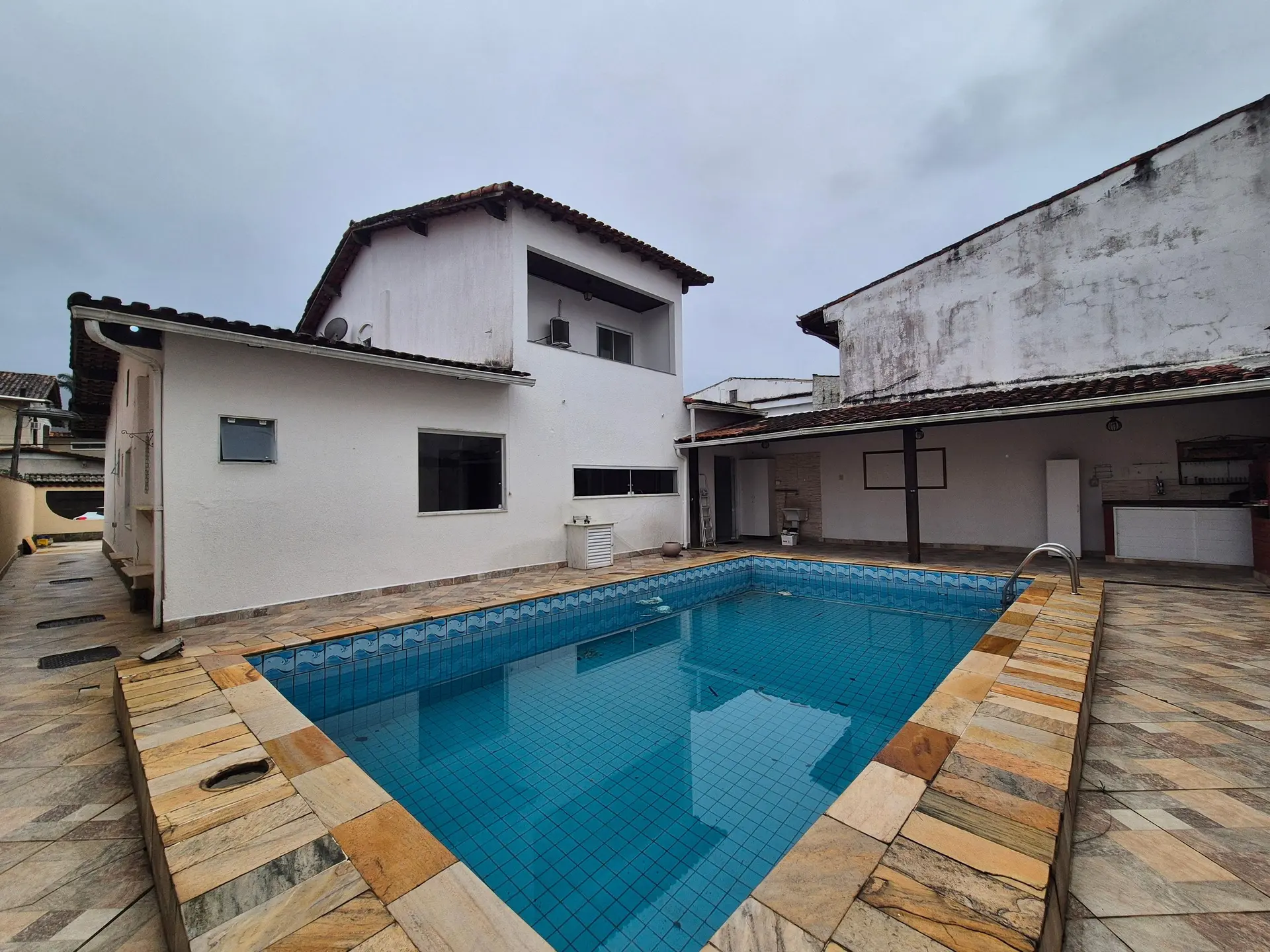 Casa em condomínio com 3 suítes e churrasqueira na varanda — photo 13